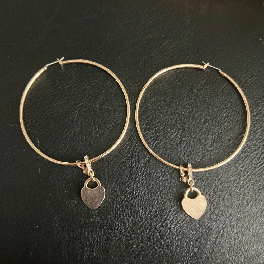 Juicy Couture measurements diameter